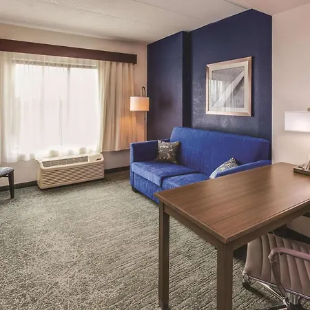 La Quinta By Wyndham Philadelphia Airport Hotel Essington Exterior photo